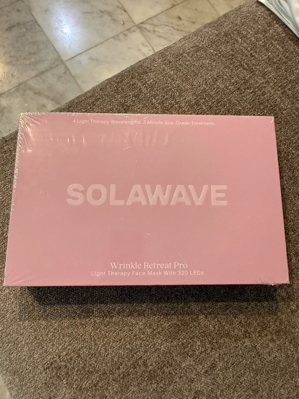 Solawave Wrinkle Retreat Pro Light Therapy Mask – Pink